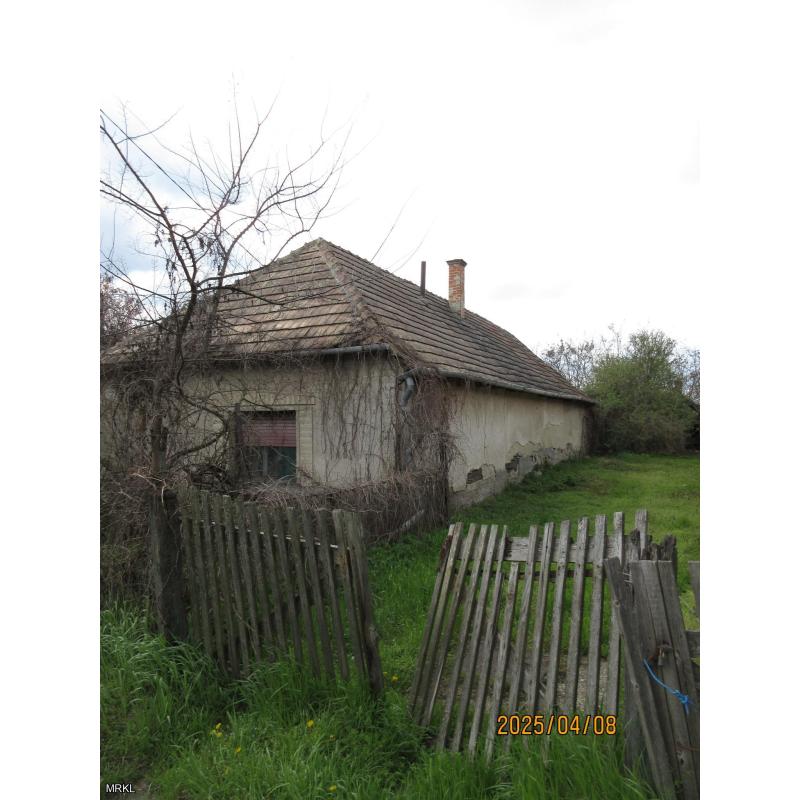 7000 Sárbogárd, Fehérvári utca 96.