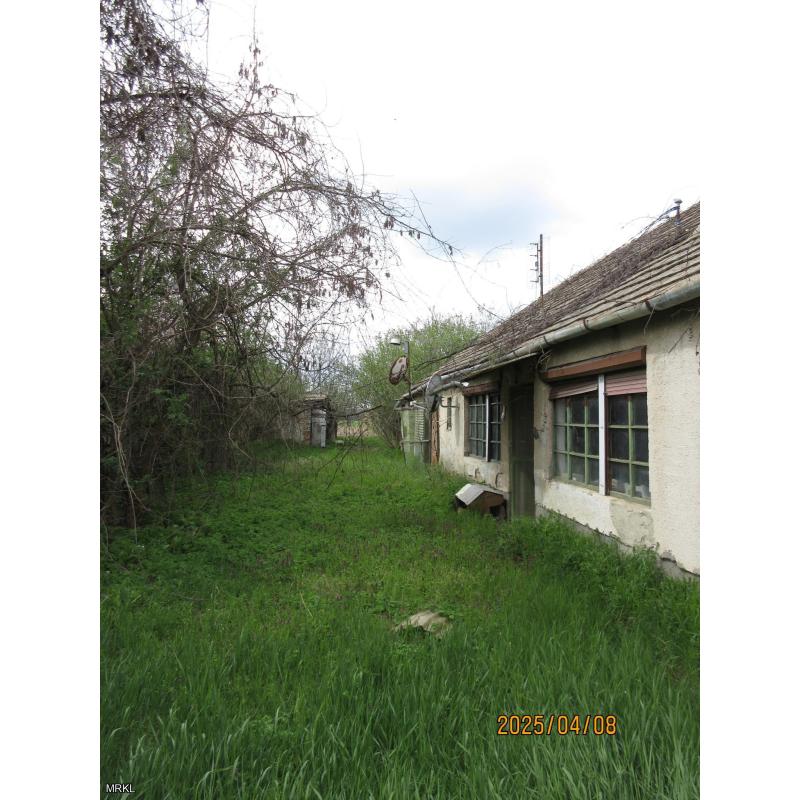 7000 Sárbogárd, Fehérvári utca 96.