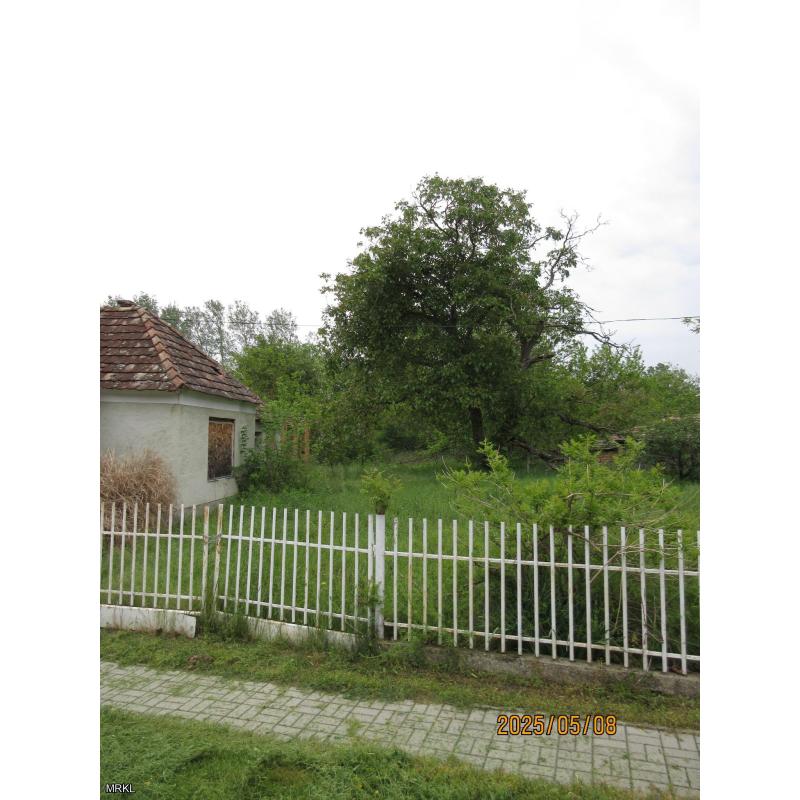 8557 Bakonyszentiván, Béke utca 8.