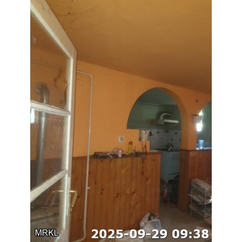 5742 Elek, Tavasz utca 7.