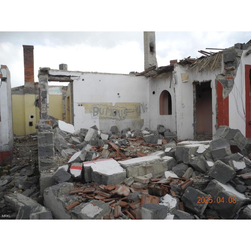 5052 Újszász, Munkás út 30