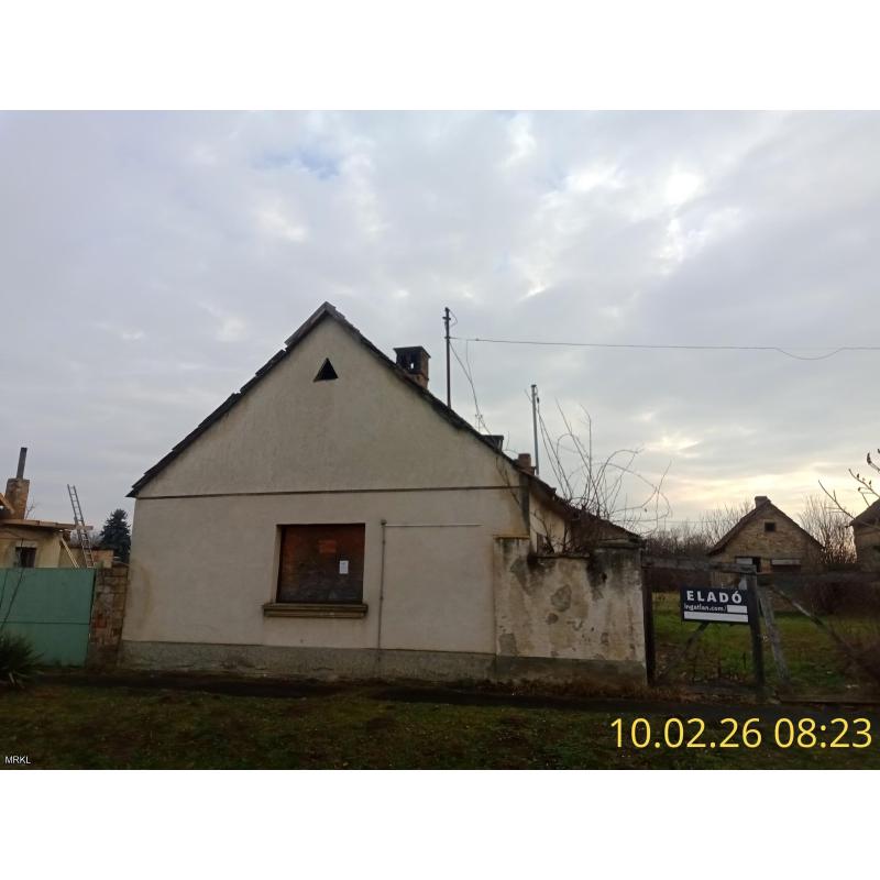 8492 Kerta, Dózsa György utca 30.