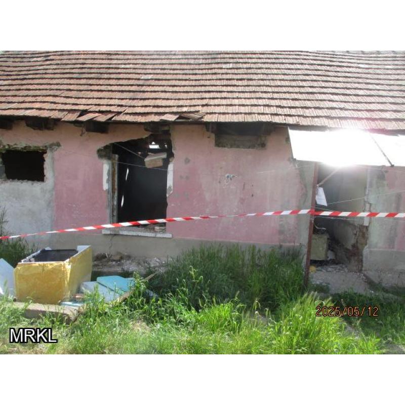 3800 Szikszó, Dolhai utca 2