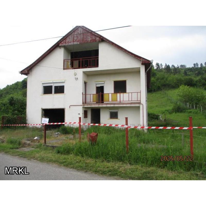 3663 Arló, Kassai út 86