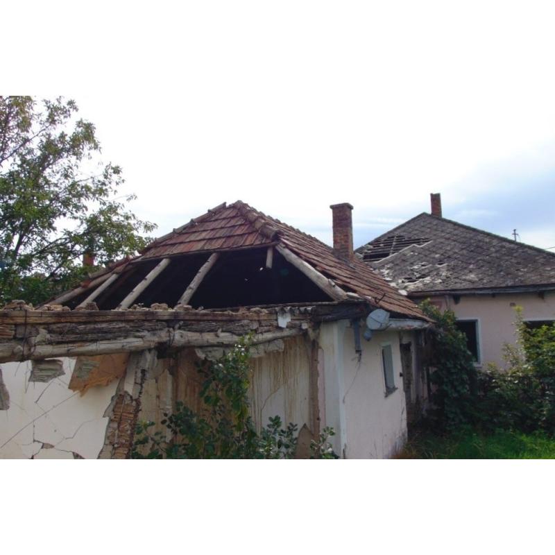 3579 Kesznyéten, Lenin utca 10.