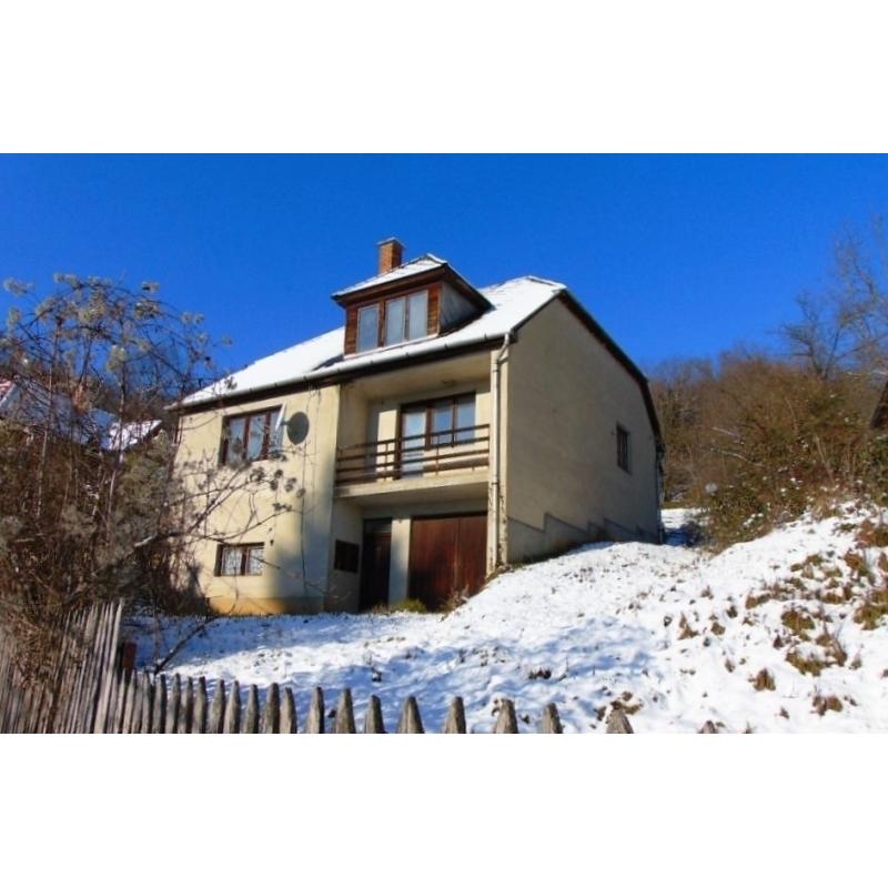 3121 Somoskőújfalu, Szikszó utca 53.