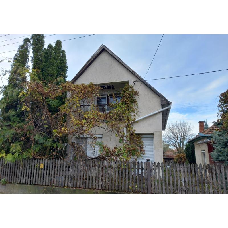 4450 Tiszalök, Mester utca 11/2