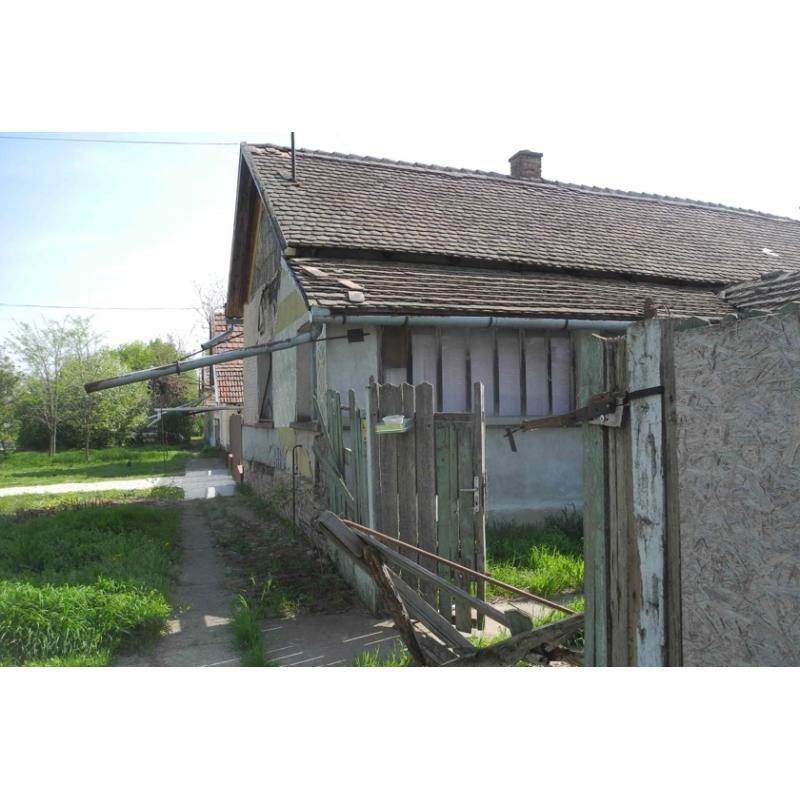 5231 Fegyvernek, Berényi út 80.