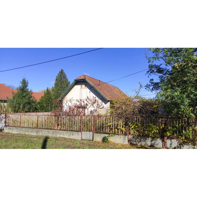 2194 Tura, Mártírok útja 20.