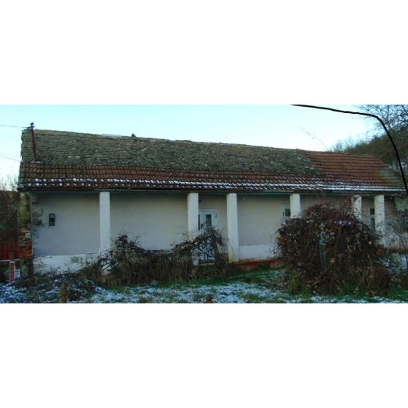 3135 Szécsényfelfalu, Temető út 1.