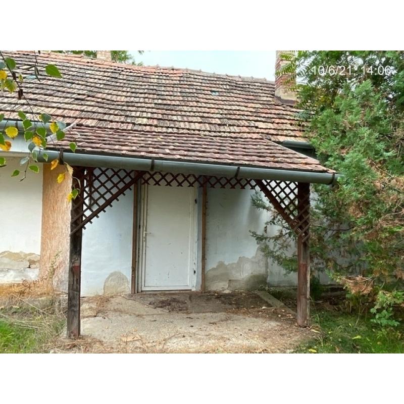 4483 Buj, Petőfi utca 15