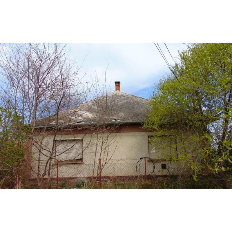 2740 Abony, Zrínyi MIklós utca 22.