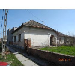 5475 Csépa, Béke utca 84