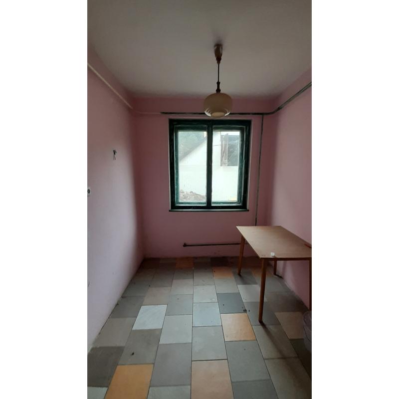 6726 Szeged, Fürj utca 106.