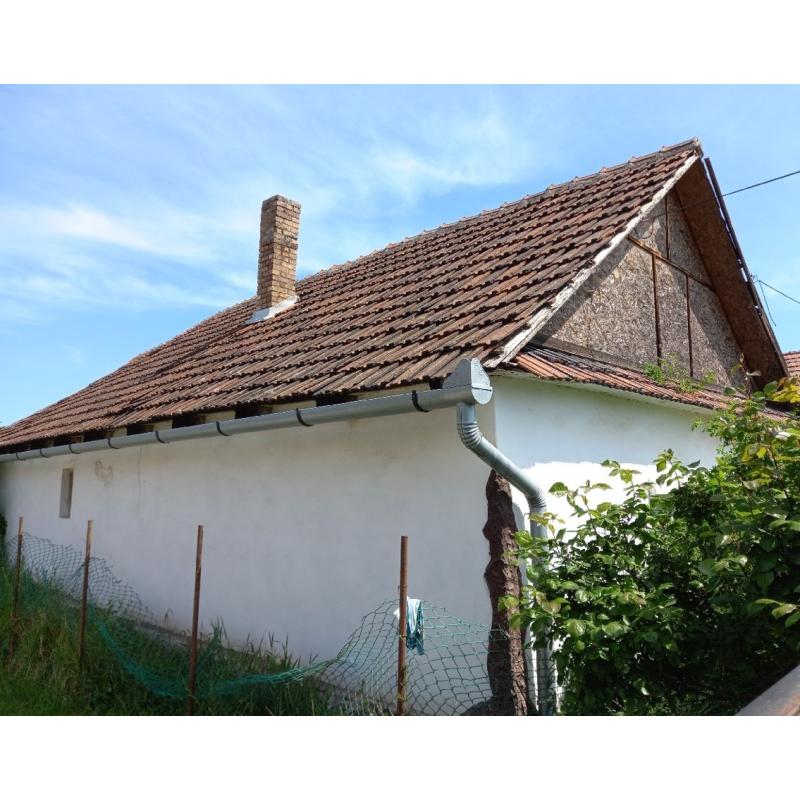 3281 Karácsond, Bartók Béla út 31