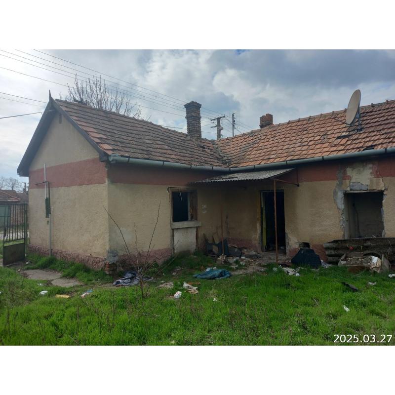 6050 Lajosmizse, Vásártér utca 4.