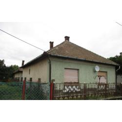 3924 Taktakenéz, Temető utca 15.