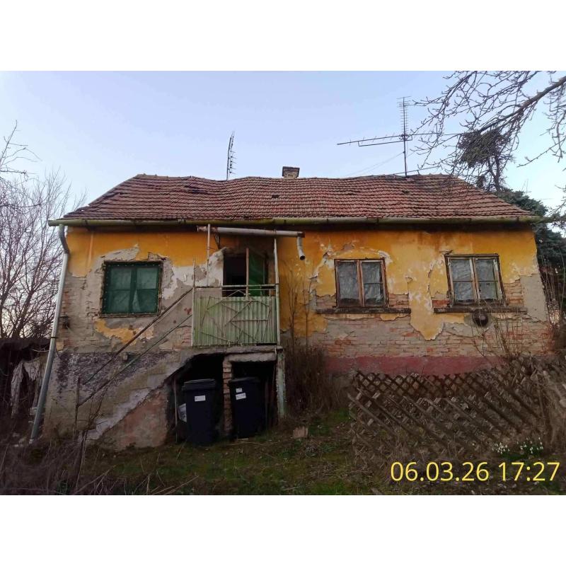 2400 Dunaújváros, Hajós utca 5