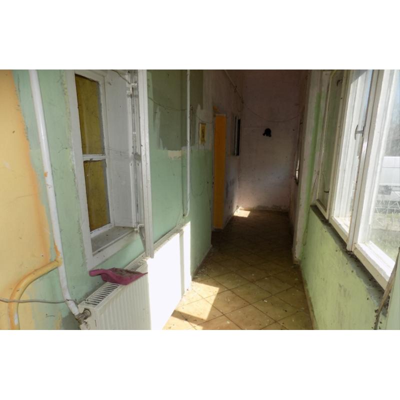 7775 Illocska, Fő utca 27