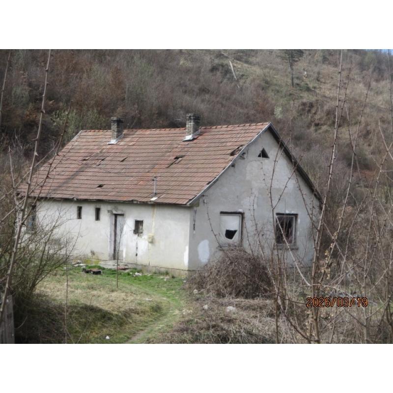 3663 Arló, Hunyadi János út 103/a