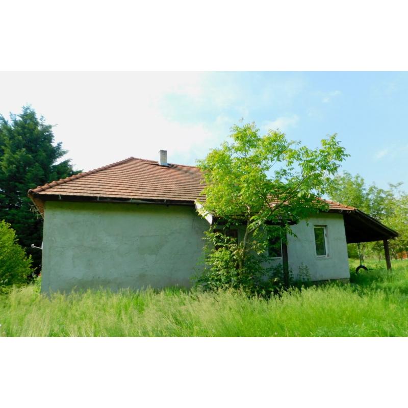 2475 Kápolnásnyék, Kossuth Lajos út 5