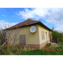 3388 Poroszló, Dobosok útja 8