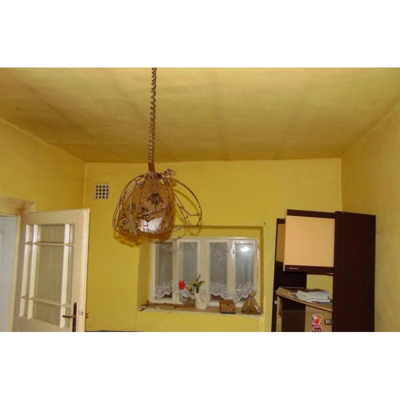 3388 Poroszló, Dobosok útja 8