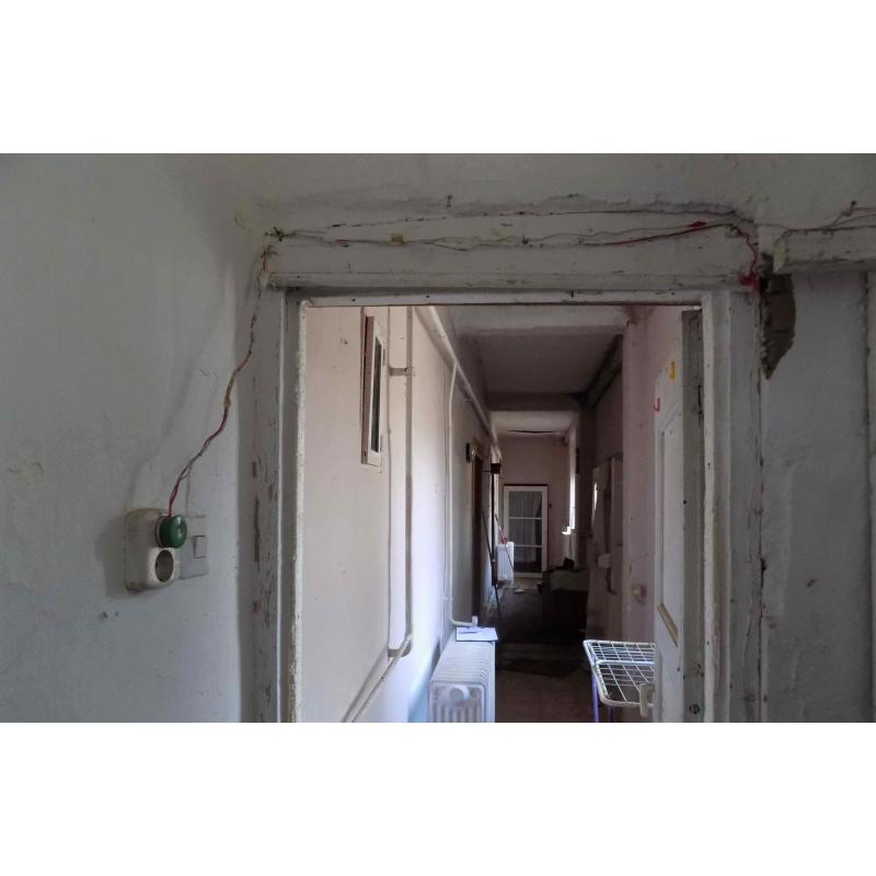 7300 Komló, Kisbattyán utca 9