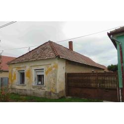 9326 Szil, Rózsa Ferenc utca 2