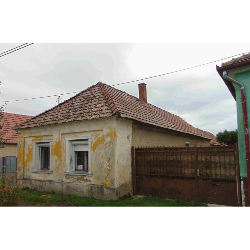 9326 Szil, Rózsa Ferenc utca 2