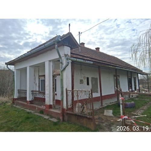 3386 Sarud, Csalogány utca 18